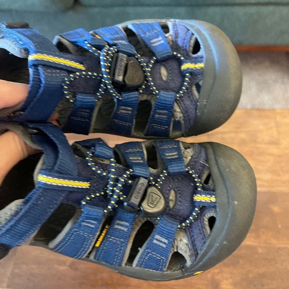 Keen Newport H2 Water Shoes Navy Blue Sandals Sport Youth 12/30 Hiking Beach‎
